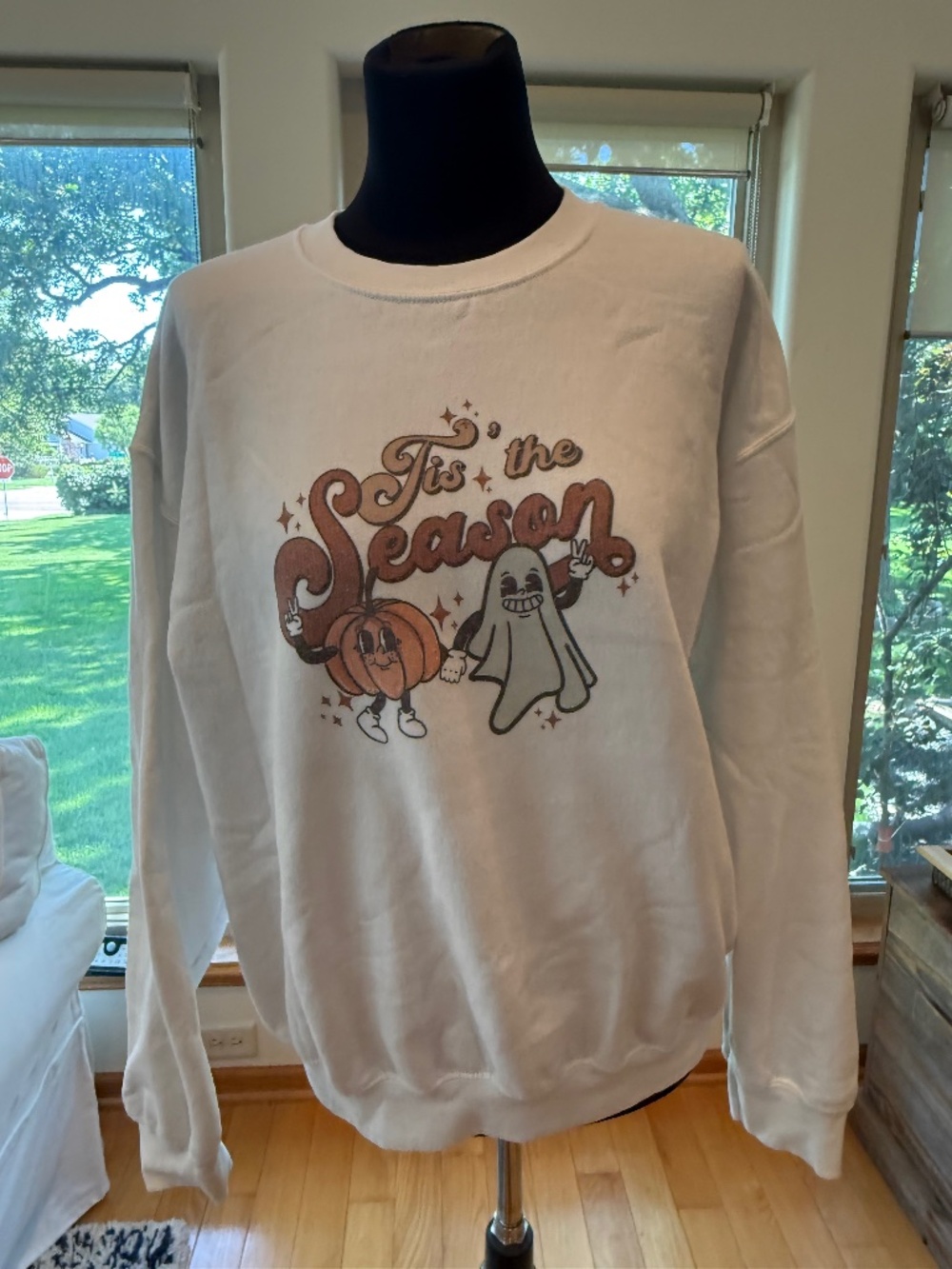 White Halloween Themed Sweat Shirt Size L